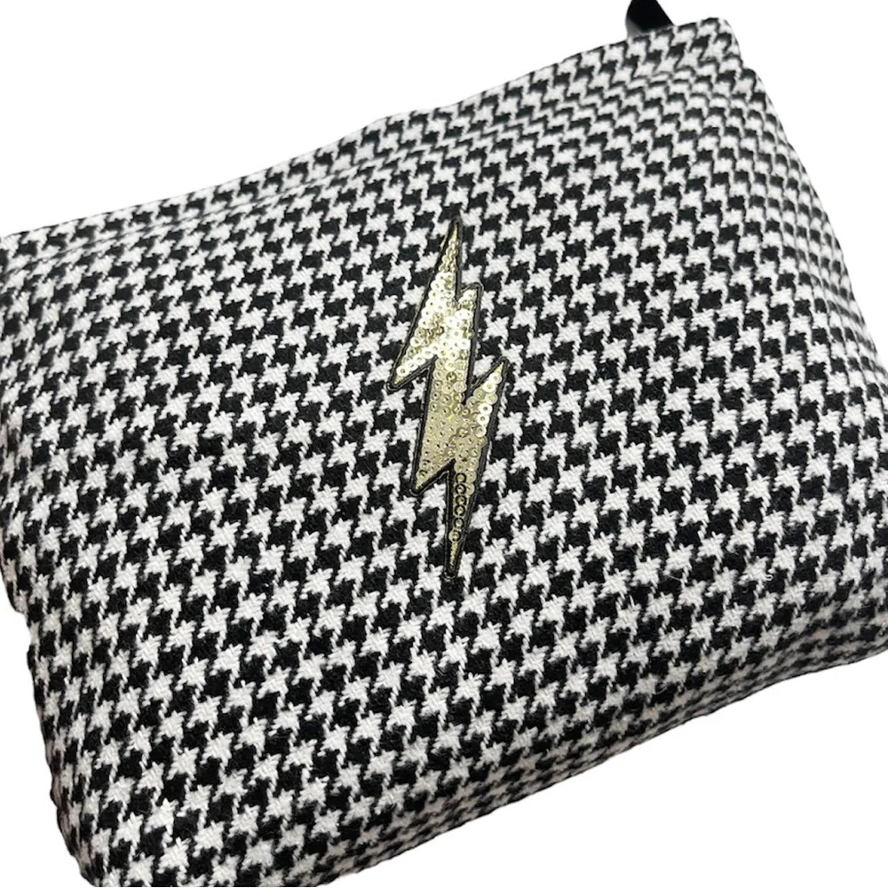 Houndstooth NWOT Woven Pouch‎